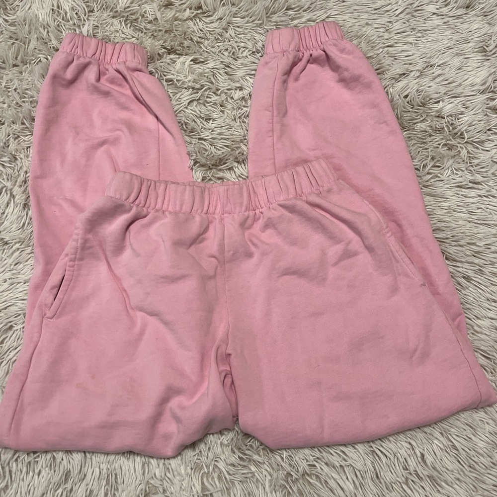 brandy melville sweatpants in pink!